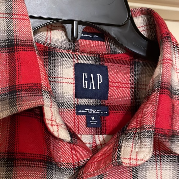 Gap men’s flannel long sleeve button up shirt M Medium Red plaid - Picture 2 of 6